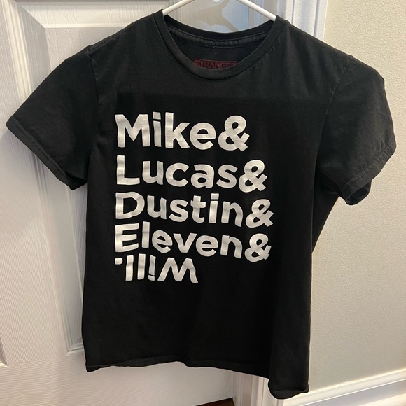Juniors size small Stranger Things black tee! - Picture 1 of 3